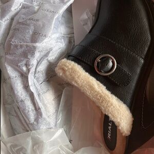 NWT Rialto Size 7 clogs